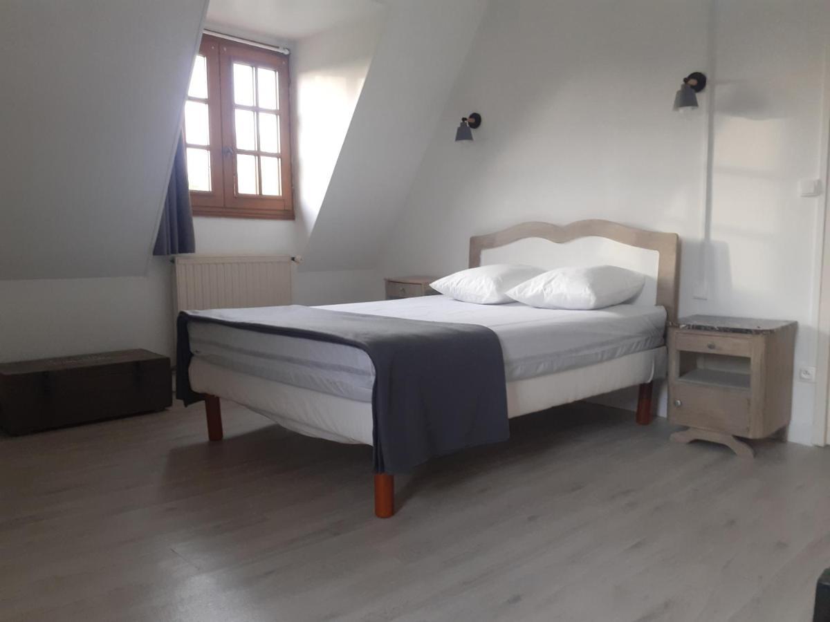 Gite Les Vignettes Bourgeauville Esterno foto